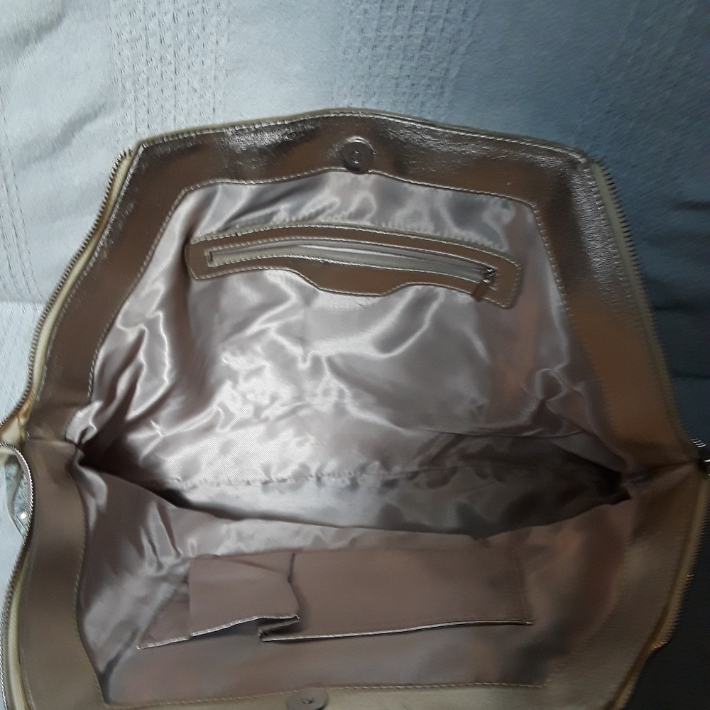 Purse - Picture 2 of 2